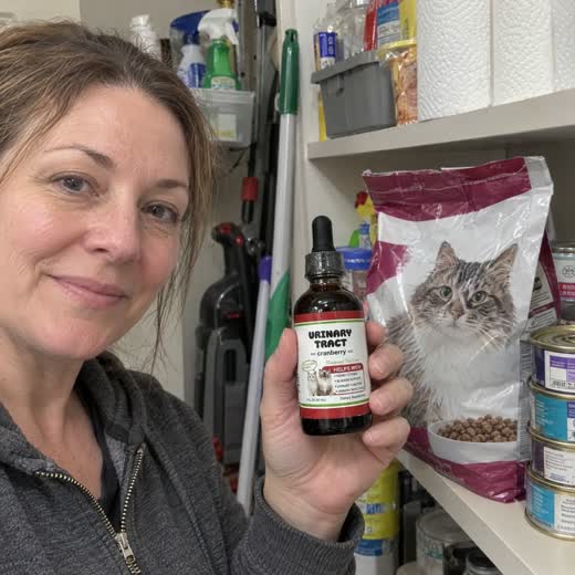 Steph W. — Verified FurryDrops customer